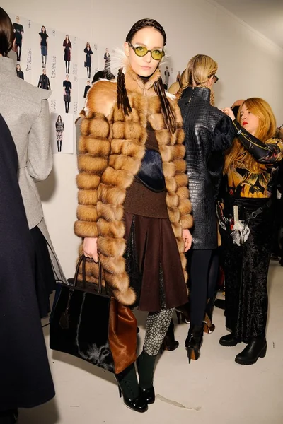 Look 32